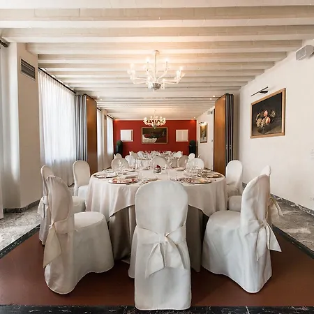 Relais Monaco Country & 4*