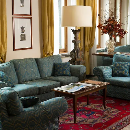 Relais Monaco Country & מלון 4*