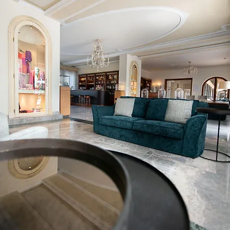 Relais Monaco Country & מלון 4*