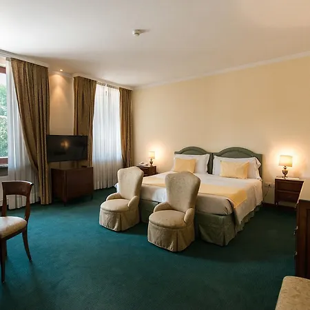 Relais Monaco Country & מלון 4*