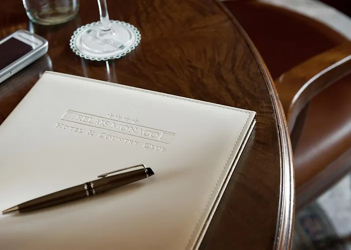 Relais Monaco Country & 4*