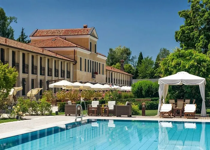 Relais Monaco Country & 4* Понцано-Венето