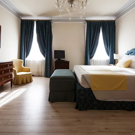Relais Monaco Country &
